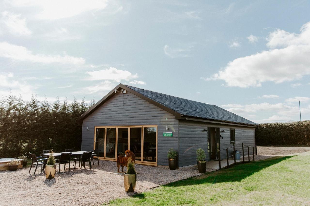 King Richard'S Luxury Lodge - Sleeps Up To 8 ,Dog Friendly ,Near Sherwood Forest At Fairview Farm In Nottingham Set In 88 Acres And Great For Groups,Family Gatherings,Corporate Events Exteriör bild