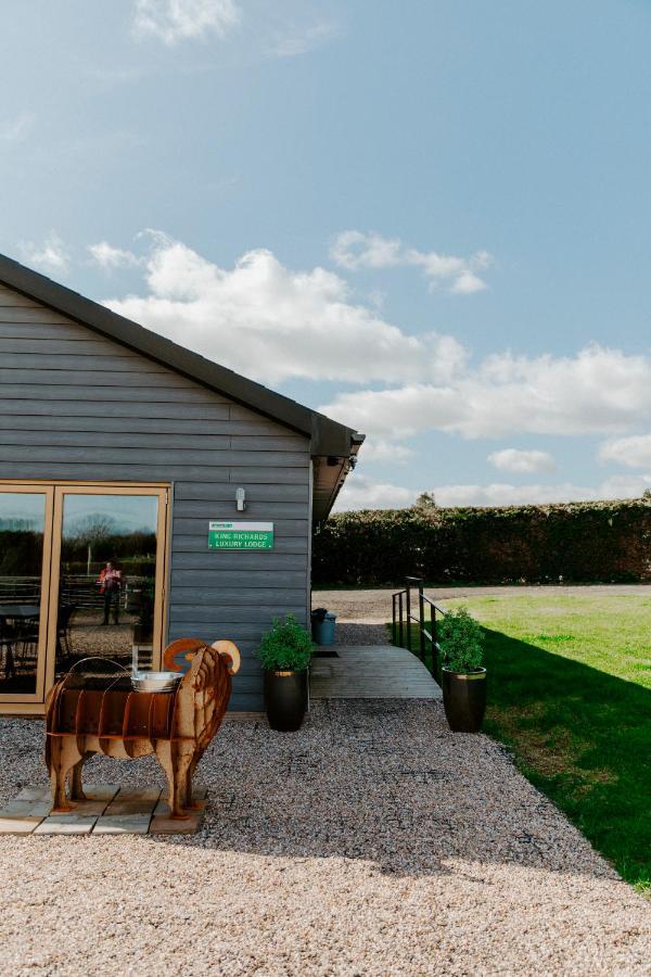 King Richard'S Luxury Lodge - Sleeps Up To 8 ,Dog Friendly ,Near Sherwood Forest At Fairview Farm In Nottingham Set In 88 Acres And Great For Groups,Family Gatherings,Corporate Events Exteriör bild