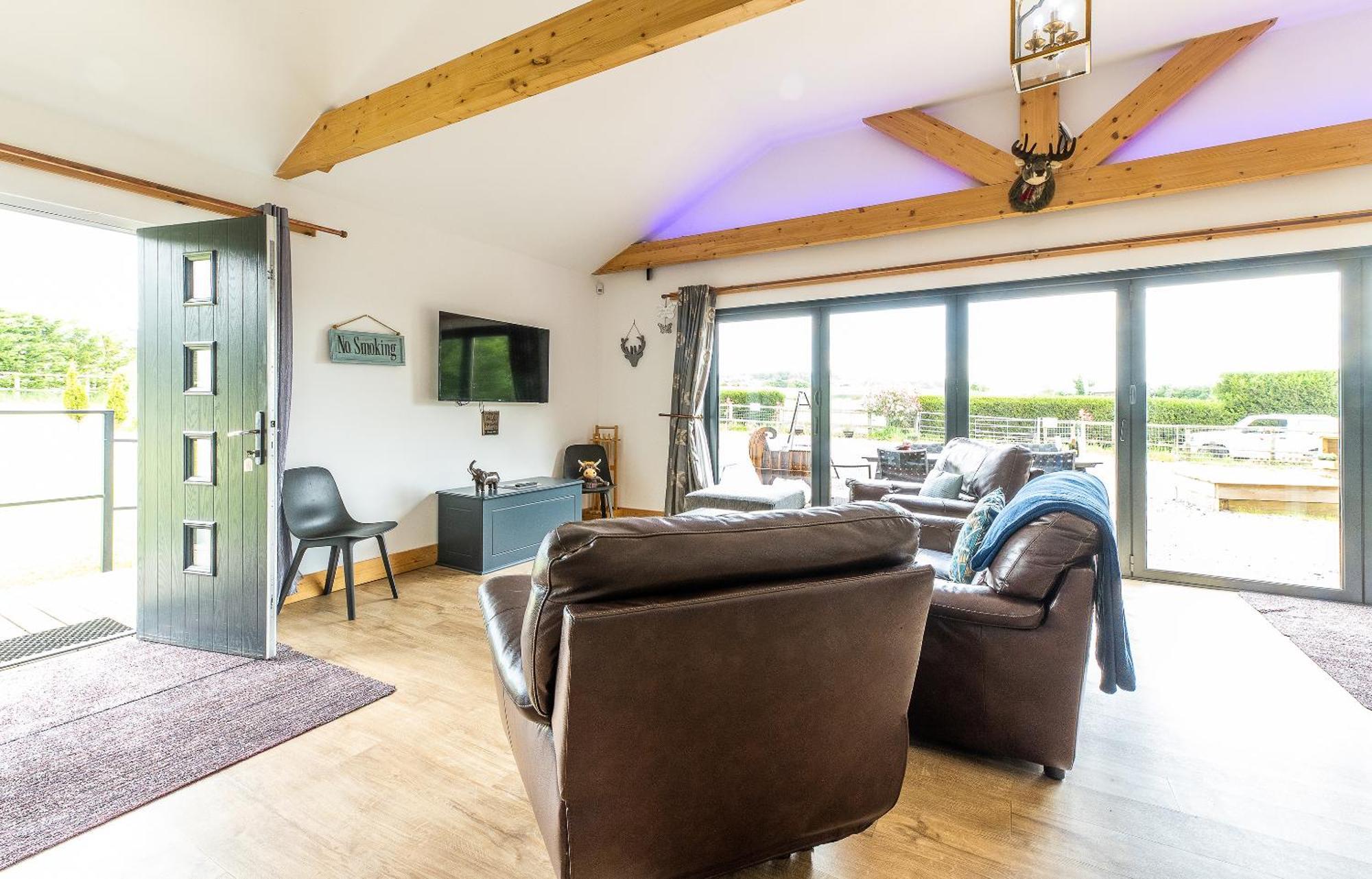 King Richard'S Luxury Lodge - Sleeps Up To 8 ,Dog Friendly ,Near Sherwood Forest At Fairview Farm In Nottingham Set In 88 Acres And Great For Groups,Family Gatherings,Corporate Events Exteriör bild
