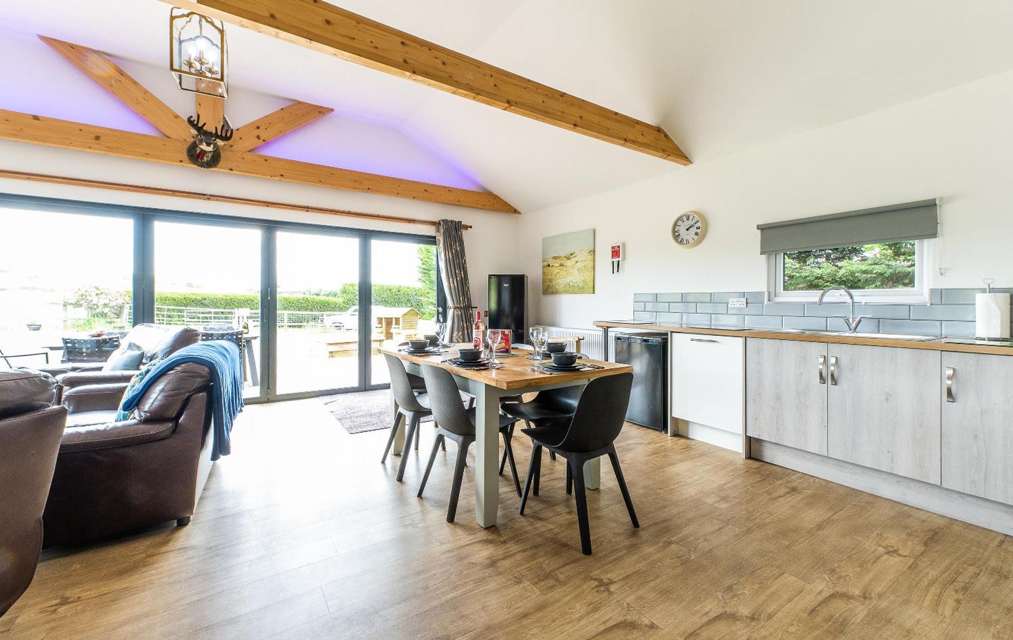 King Richard'S Luxury Lodge - Sleeps Up To 8 ,Dog Friendly ,Near Sherwood Forest At Fairview Farm In Nottingham Set In 88 Acres And Great For Groups,Family Gatherings,Corporate Events Exteriör bild