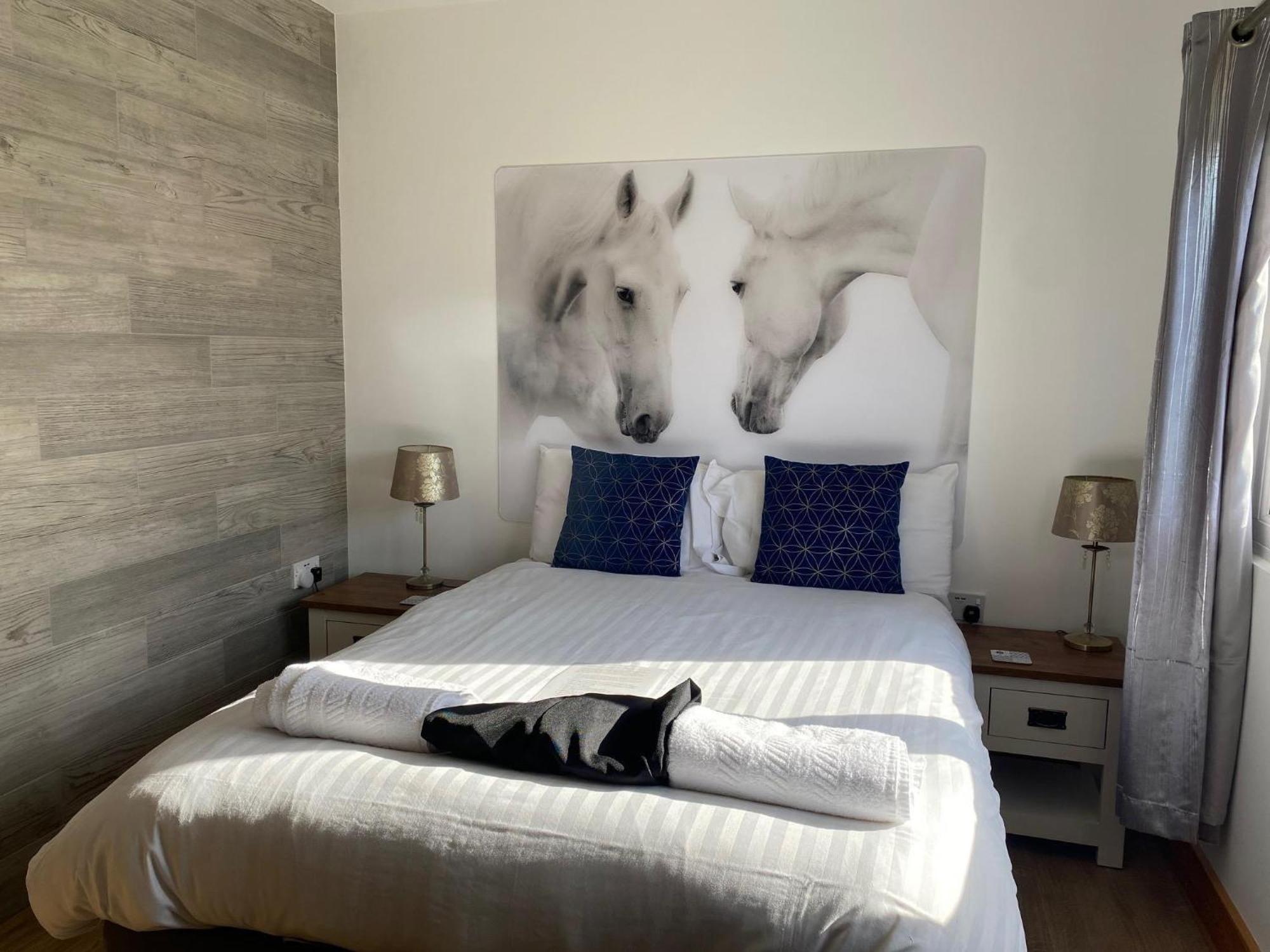 King Richard'S Luxury Lodge - Sleeps Up To 8 ,Dog Friendly ,Near Sherwood Forest At Fairview Farm In Nottingham Set In 88 Acres And Great For Groups,Family Gatherings,Corporate Events Exteriör bild